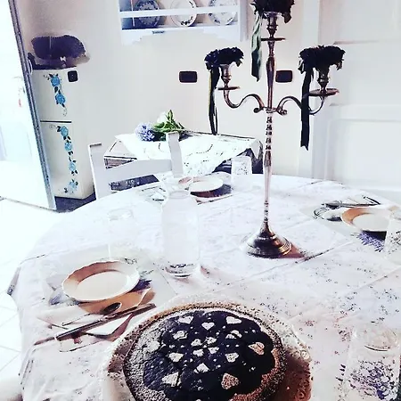 Vesta בית הארחה 3*